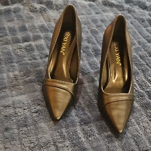 Black Pointed Toe Heels for Women